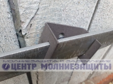 Скоба держатель полосы до 40 мм, оцинкованный